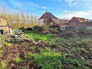 Localisation exceptionnelle pour ce terrain avec permis obte