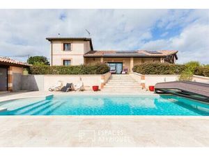 Maison en position dominante avec vue à Esparsac