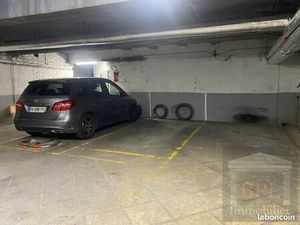 Parking/box 8 m² Paris