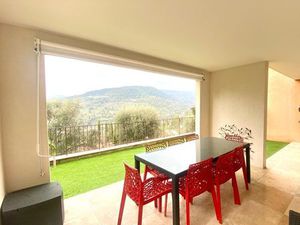 T3 jardin piscine vue superbe résidence recherchée