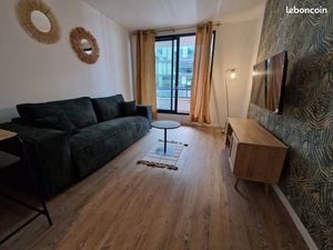 Studio rénové avec balcon – Paris 13e – 20m² + balcon 3 m² – Quartier BnF