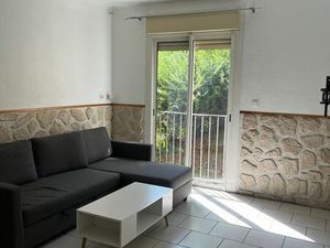 T2 meublé  balcon  parking co  cave