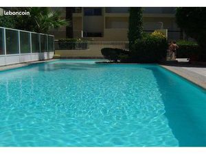 Grand studio meublé dans résidence de standing avec piscine