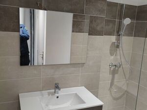 Appartement F2  refait a neuf  lumineux