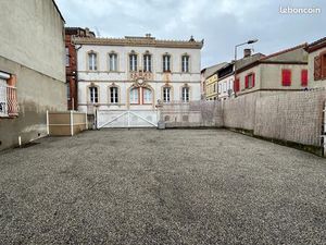 Parking 153m²