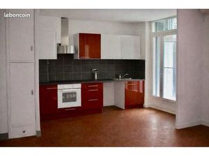 PART loue T2 renové balcon Sébastopol