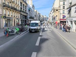 Local commercial 220 m²