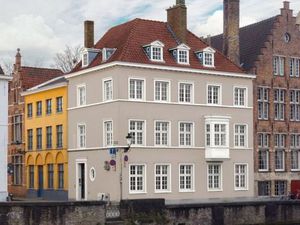 Maison de maître à vendre avec 4 chambres   Bruges (VBD70028)