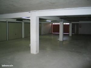 Garage à louer ( box )