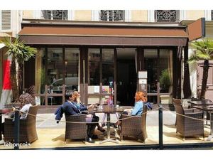 Restaurant 120 m² Paris