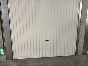 Garage/box fermé 13m2 Lyon