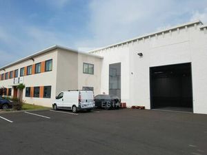 Location commerce 922 m² à Meyzieu (69330)
