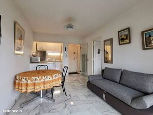 Appartement 2 pièces à côté Martinez