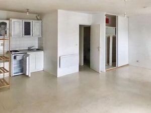 Location appartement 1 pièce 38 m² à Crécy-la-Chapelle (77580)