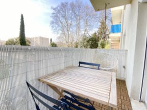 TOULON OUEST Joli appartement T4 traversant  distribution pa