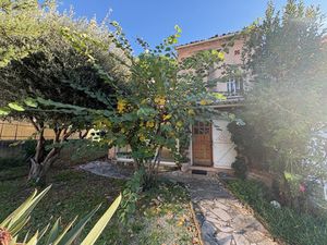 A VENDRE MAISON AU CALME AVEC JARDIN  A PROXIMITE DE LA MER