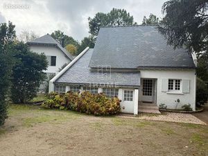 Chalet 13 pièces 270 m²