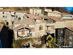 Propriété 5 pièces 137 m²