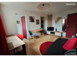 T2 meublé lumineux 1er étage centre ville