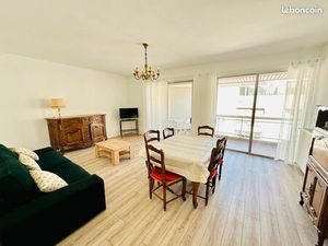 Appartement T4 meublé avec terrasses et place de stationnement