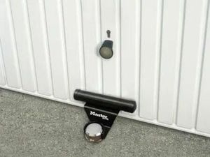 Garage ferme securise et video surveillance