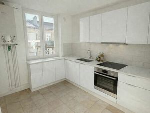 À louer – T3 rénové de 75 m² – Centre-ville Le Chambon-Feugerolles (Place Jean Jaurès)