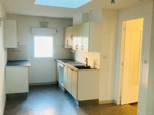 T2 rénové non meublé au RDC d’une petite copropriété disponible le 15 janvier