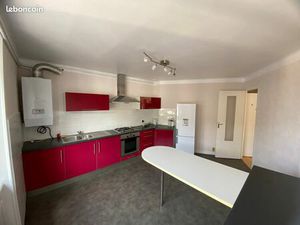 Location Appartement T4 à Quimper situé dans le quartier de Ste Thérèse au dessus de la ga
