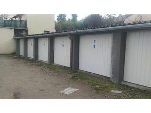 Grand garage de 15m2 en plein centre ville de firminy 42700
