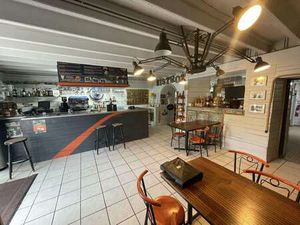 Vente Bureaux et commerces à Bouaye (44830) : à vendre / 261m² Bouaye