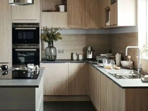 T4 SUD OUEST EN ETAGE AVEC 2 PARKINGS