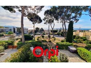 Location appartement  m² T-1 à Bandol  642 €