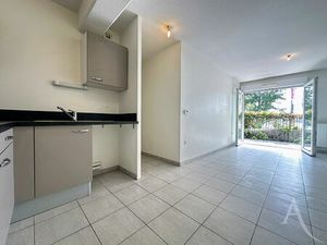 Vente appartement 3 pièces  59.00m²  Bègles