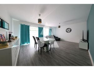 F4 + CAVE + BOX à EVRY-COURCOURONNES