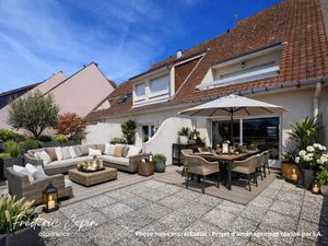 TOP emplacement pour ce T5 de 102 m2 et sa terrasse XXL de 74 m2