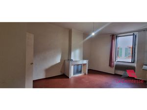 Studio centre-ville Lambesc