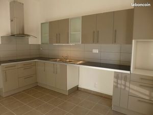 Narbonne appartent t3 avec balcon