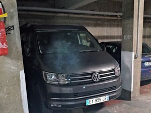 Place de parking au chaud rue Dunois