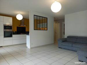 A louer Appartement T3  Bourgoin-Jallieu 73 m2