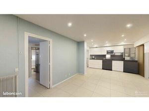 ? À LOUER – T4 69 m² – Bron – 1 100 TCC