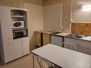 Studio meublé 24 m²centre ville 390 CC internet inclus