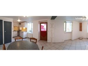 A louer maison de ville t2