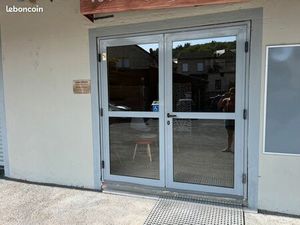 À louer – Local professionnel à Souillac