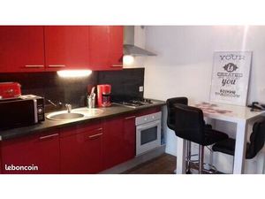 F2 Meublé  centre ville  prox. Cathédrale