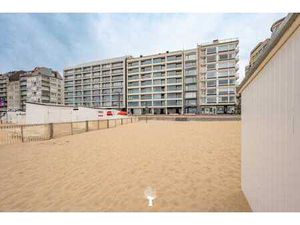 Magasin sur la digue au Zoute...