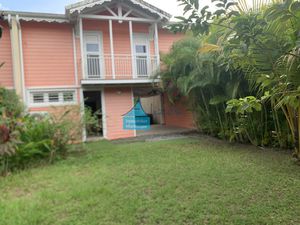 MAISON MITOYENNE F4 AUX TROIS ILETS !