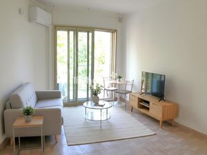 CANNES - PROXIMITE GARE ET CENTRE-VILLE - STUDIO AVEC BALCON EN