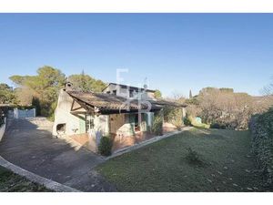 A rénover Mougins – Villa 222 m2 avec annexes sur un terrain de 2 096 m2