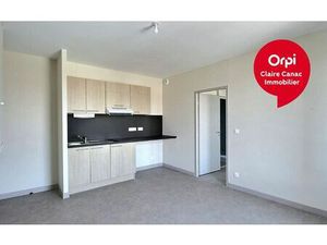 Location appartement  m² T-1 à Castres  397 €