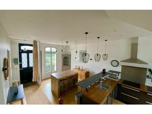 Location maison  165.02 m² T-6 à La Rochelle  3 000 €